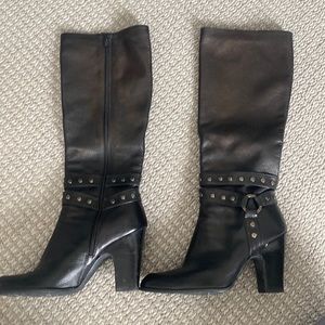 COPY - Stuart Weitzman heeled boot